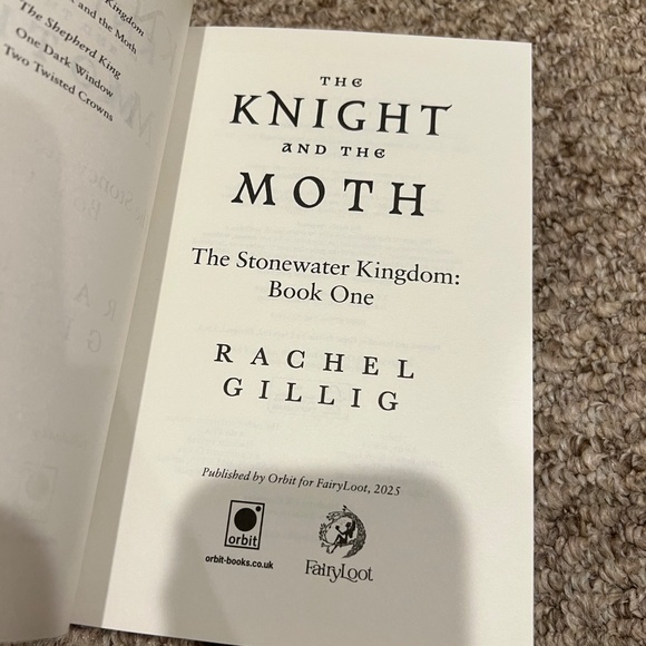 Fairyloot - The Knight and the Moth by Rachel Gillig & Bookshelf Bunting - Picture 10 of 12